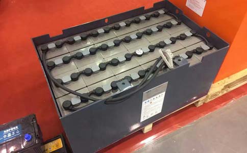沈陽電動叉車電池多少錢一塊-沈陽興隆瑞機(jī)械