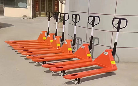 盤錦手動(dòng)式叉車,貨叉尺寸加工-沈陽興隆瑞